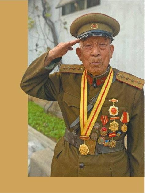 山东96岁老兵滕西远：合法持枪70多年，政府颁发持枪证，为何？