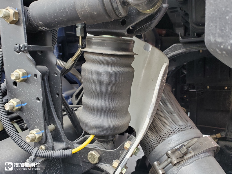 德龙新m3000老款改新款,德龙2019款新m3000