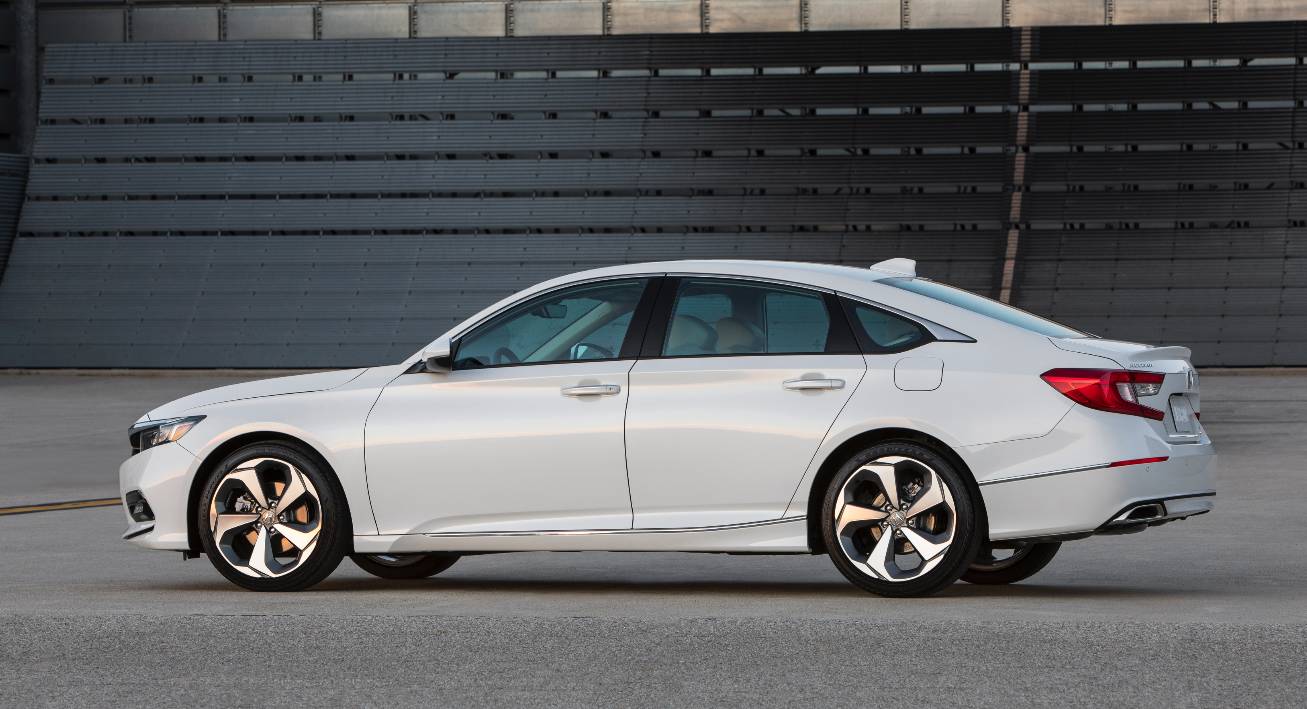 雅阁汽车有什么弱点,一代神车雅阁跌落神坛