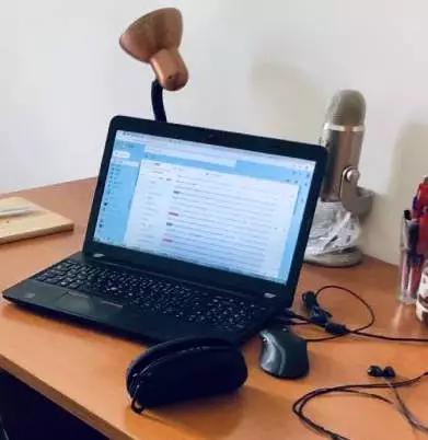 这个前端写的免费Web版PS，实现了财务自由