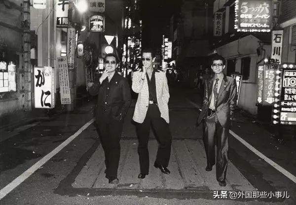 日本黑社会老大年轻的时候,日本黑社会现在的状况