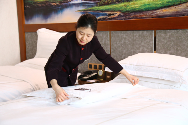 客房服务员三个月后收入,日本客房服务员收入