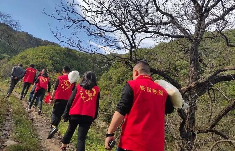 志愿红助力疫情防控阻击战,抗疫战中的一抹志愿红