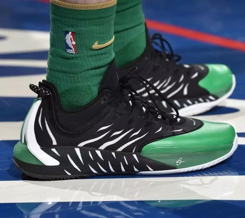 NBA球员上脚:本西蒙斯的迷彩球鞋,沃克穿AJ34郭艾伦配色