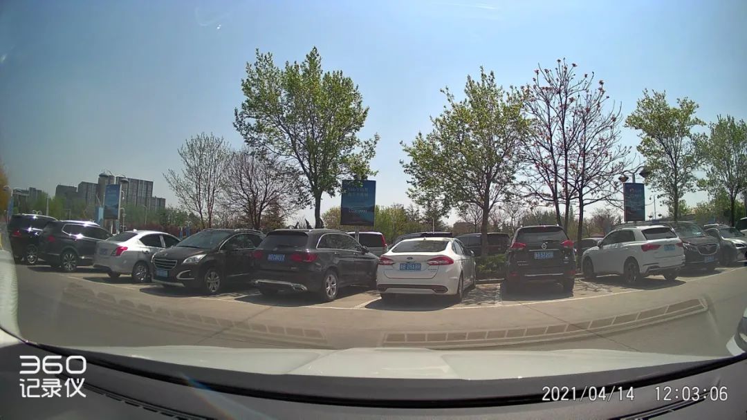 平价行车记录仪,行车记录仪推荐四镜头