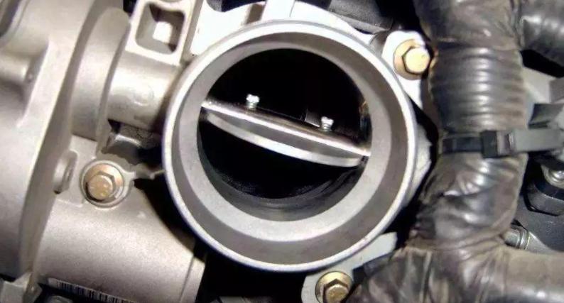 洗过节气门后怠速不稳是怎么回事,清洗气门积碳后怠速不稳