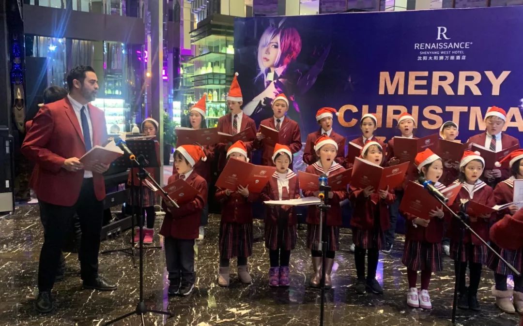 CISS部分师生参加太阳狮万丽酒店圣诞点灯活动