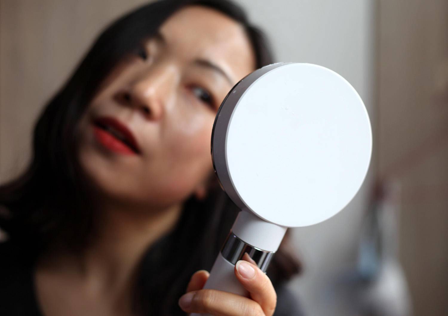 镜子可以淋浴,镜子能告诉你什么