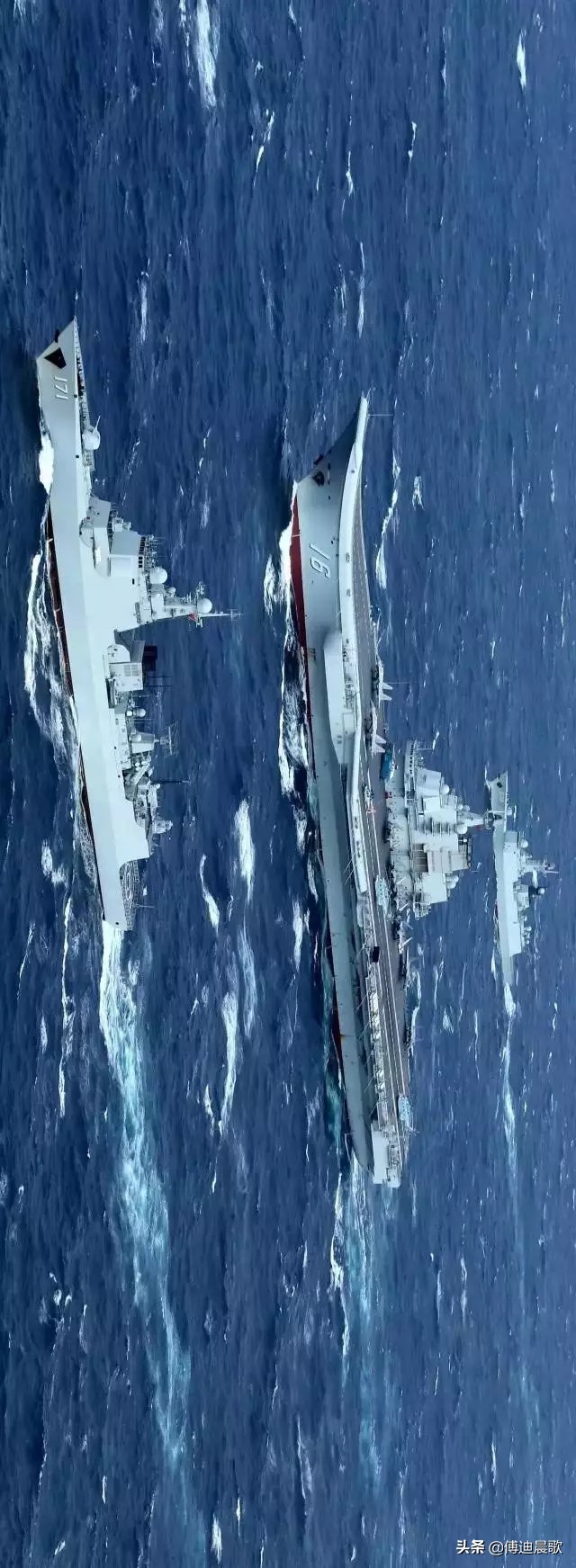 为人民海军庆生逐梦深蓝,为中国人民解放军海军致敬