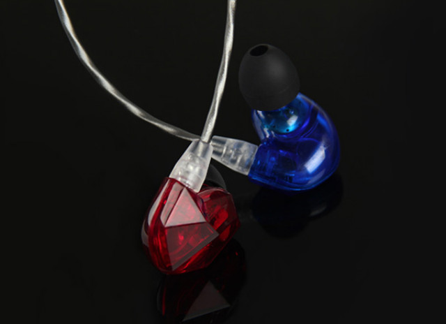 国产百元头戴式耳机推荐,国产耳机爆款