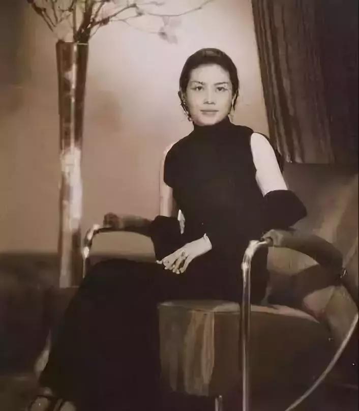 潘素:沦落风尘却蕙质兰心,慧心百年,素韵流芳,徜徉青山绿水