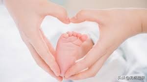 生孩子无需男人,为娃法国女人冒险DIY“造人”!马克龙承诺了?