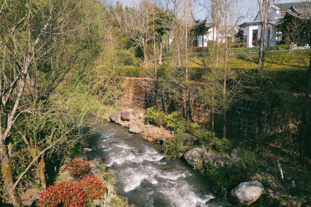 想泡温泉去哪个城市,想泡温泉不妨到成都这里来