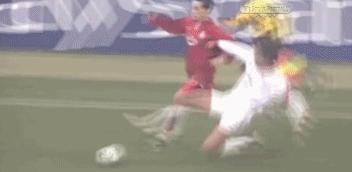 拒绝球场暴力庆祝方式,暴力铲球的防守