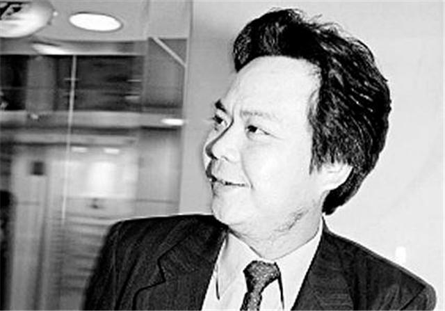 中国最年轻的首富个人资产800亿,曾经的中国首富负债4000亿