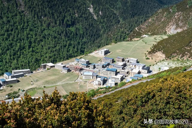 4500米稻城亚丁徒步多少小时,稻城亚丁四千多米海拔爬山四小时