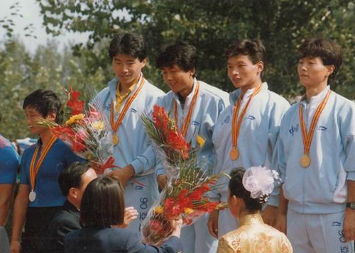 健力宝创始人李经纬大败局,健力宝创始人李经纬追悼会