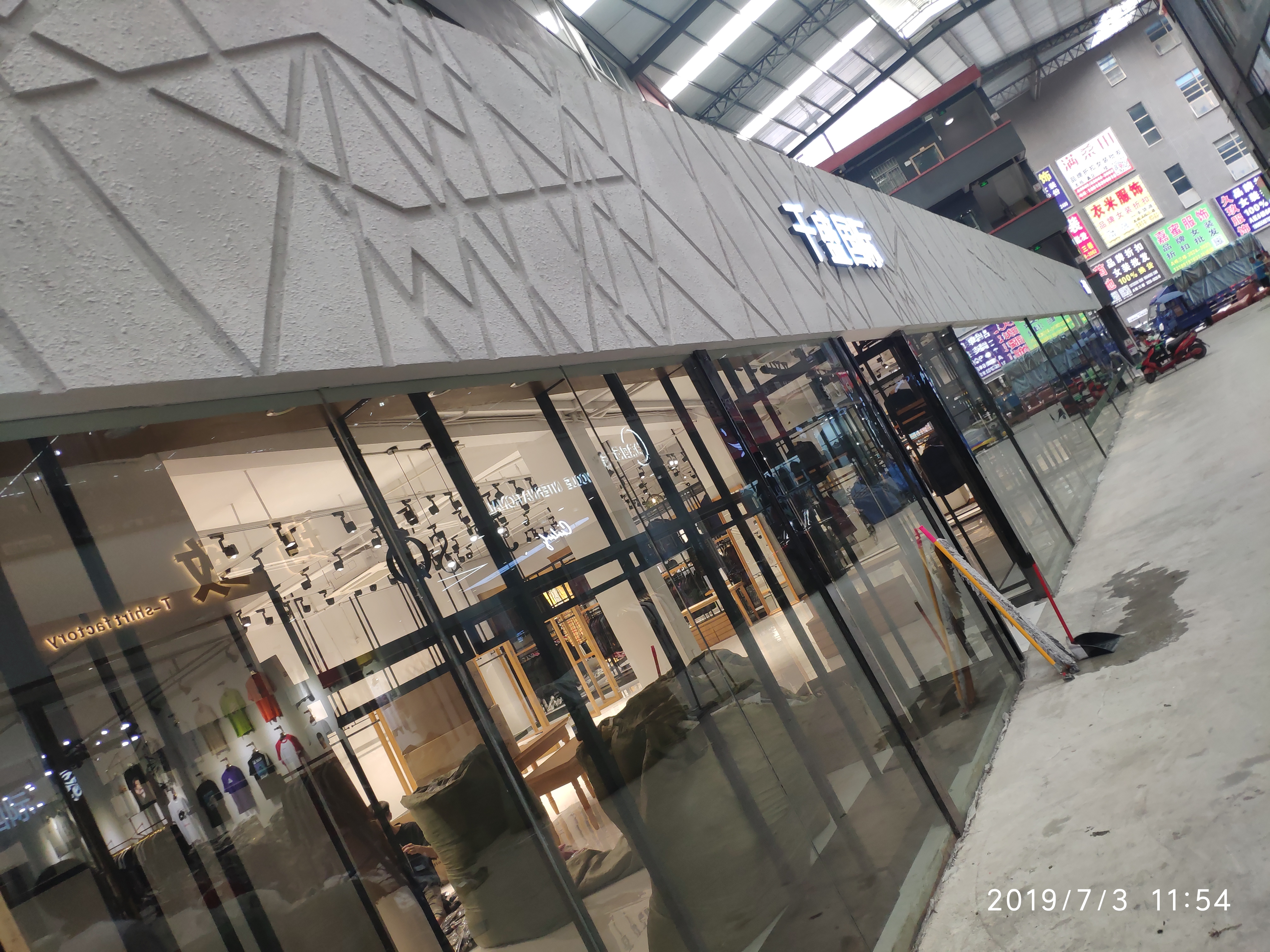 河南服装批发市场进货技巧,服装批发新手拿货注意事项和细节