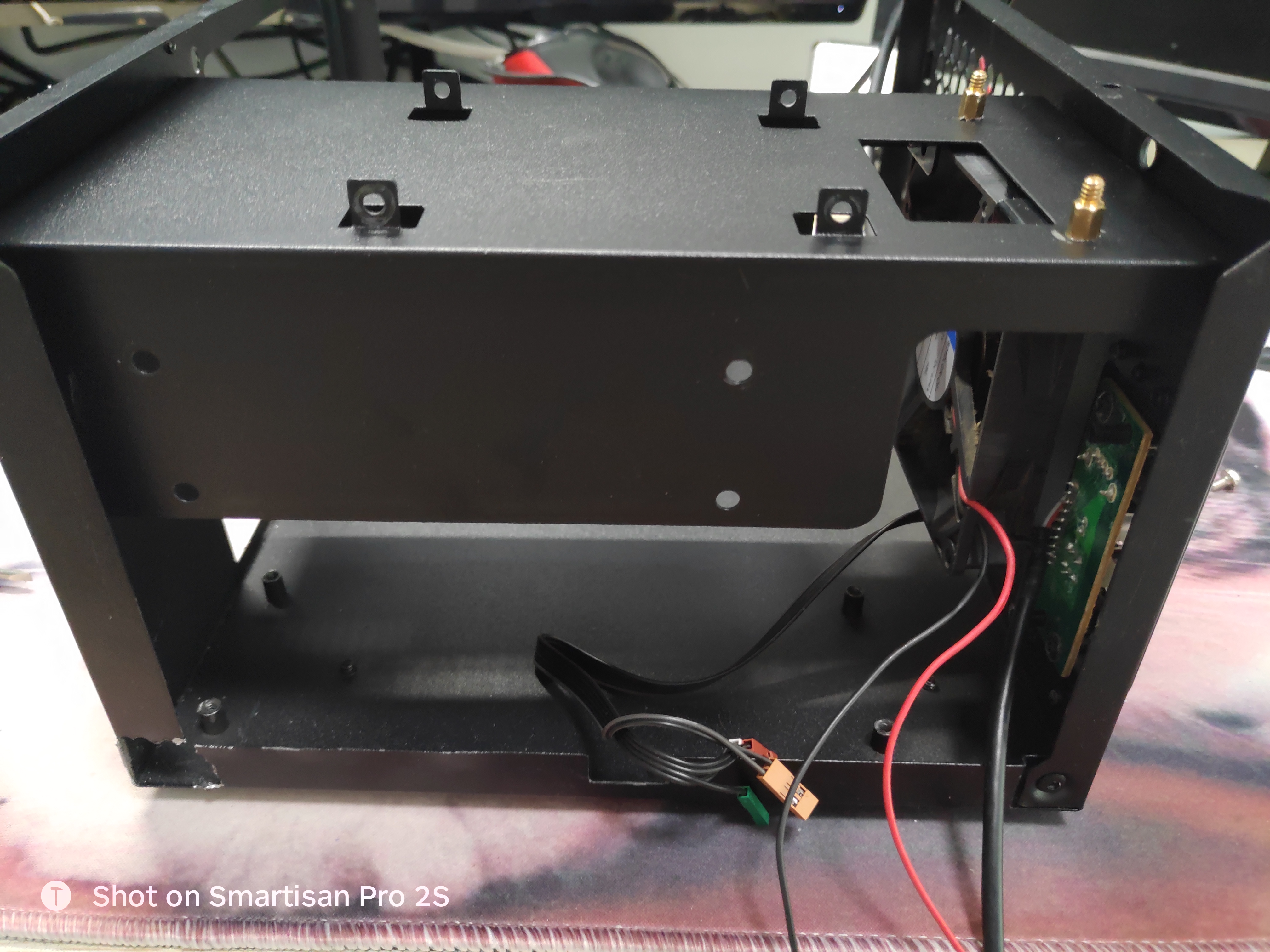 日常捡垃圾：60块包邮sinoc小机箱送电源和音响，真香？