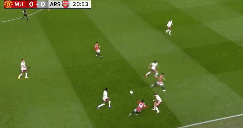 索尔斯克亚带领曼联双杀曼城,曼联vs曼城致敬索尔斯克亚