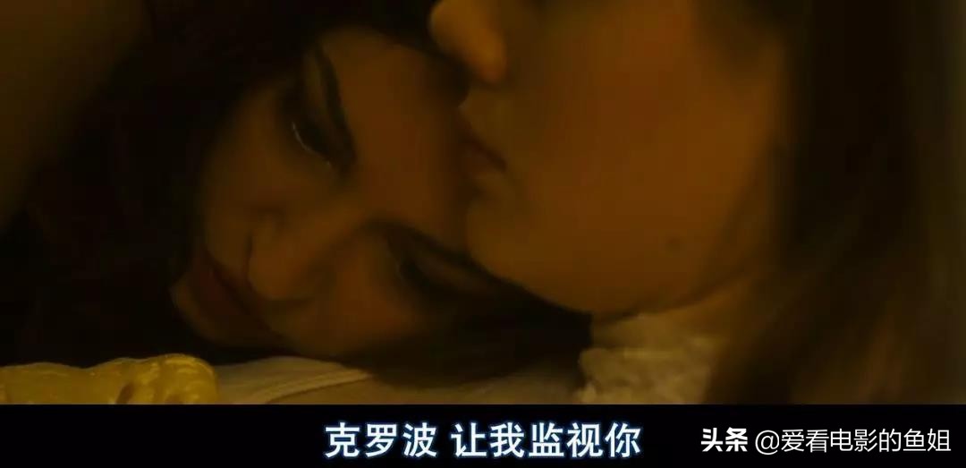 女生手指脱皮视频,女孩手脱皮厉害