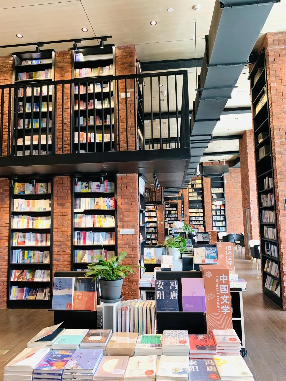 用阅读触摸成都｜在成都不能错过的10家书店（下）