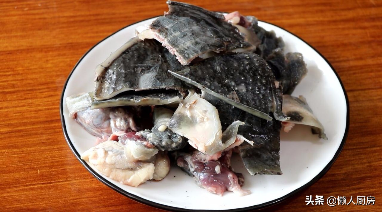 烧鱼籽鱼泡要焯水吗,甲鱼籽家常做法