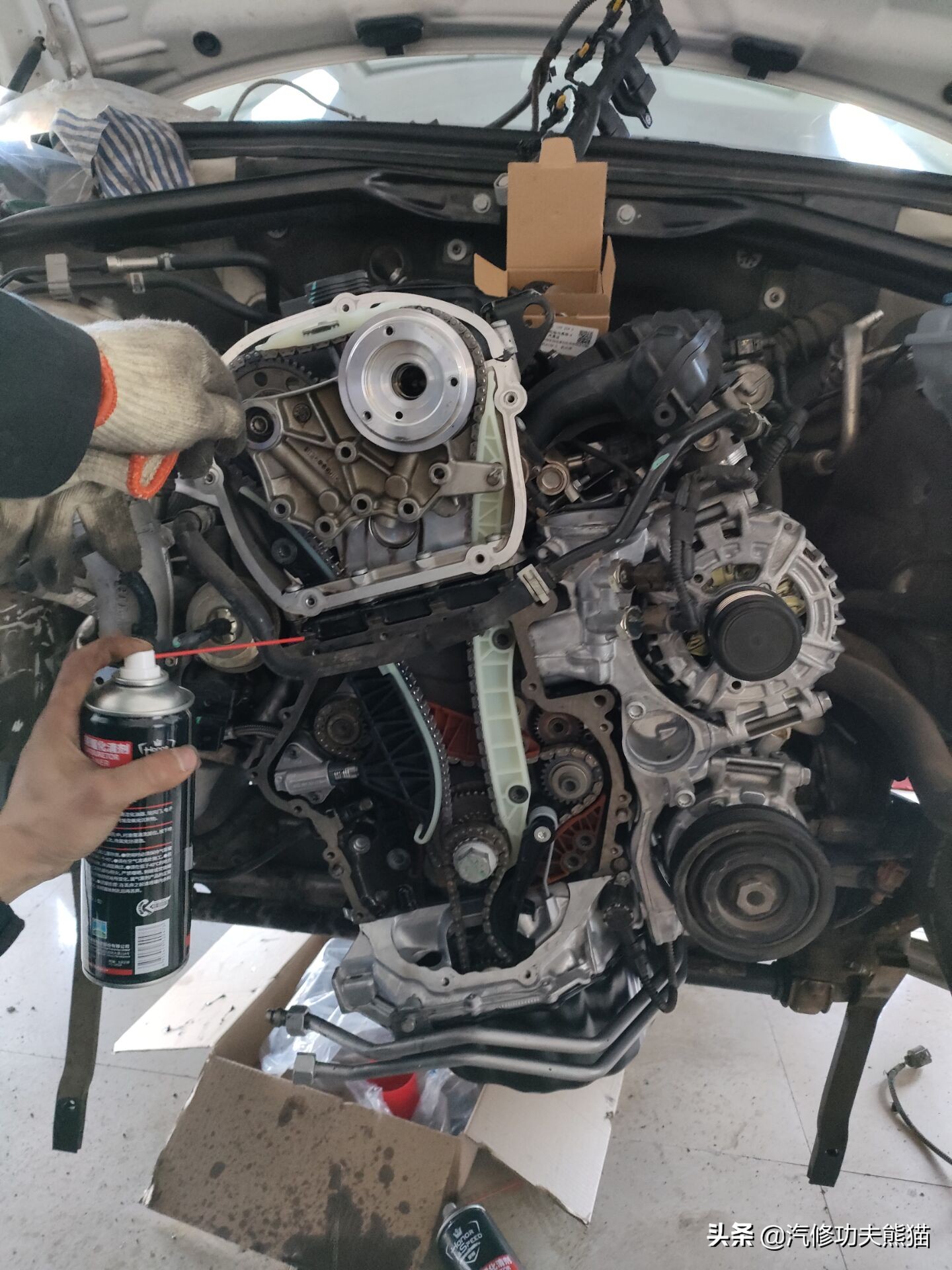 2011款奥迪q5烧机油怎么彻底解决,奥迪q5三代ea888发动机烧机油原因