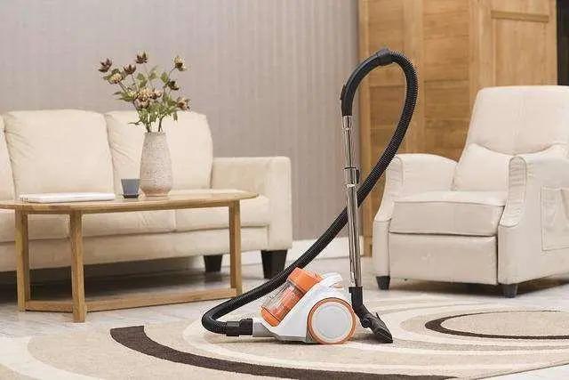 地上的头发怎样才能打扫干净,地板上全是碎头发怎么清理