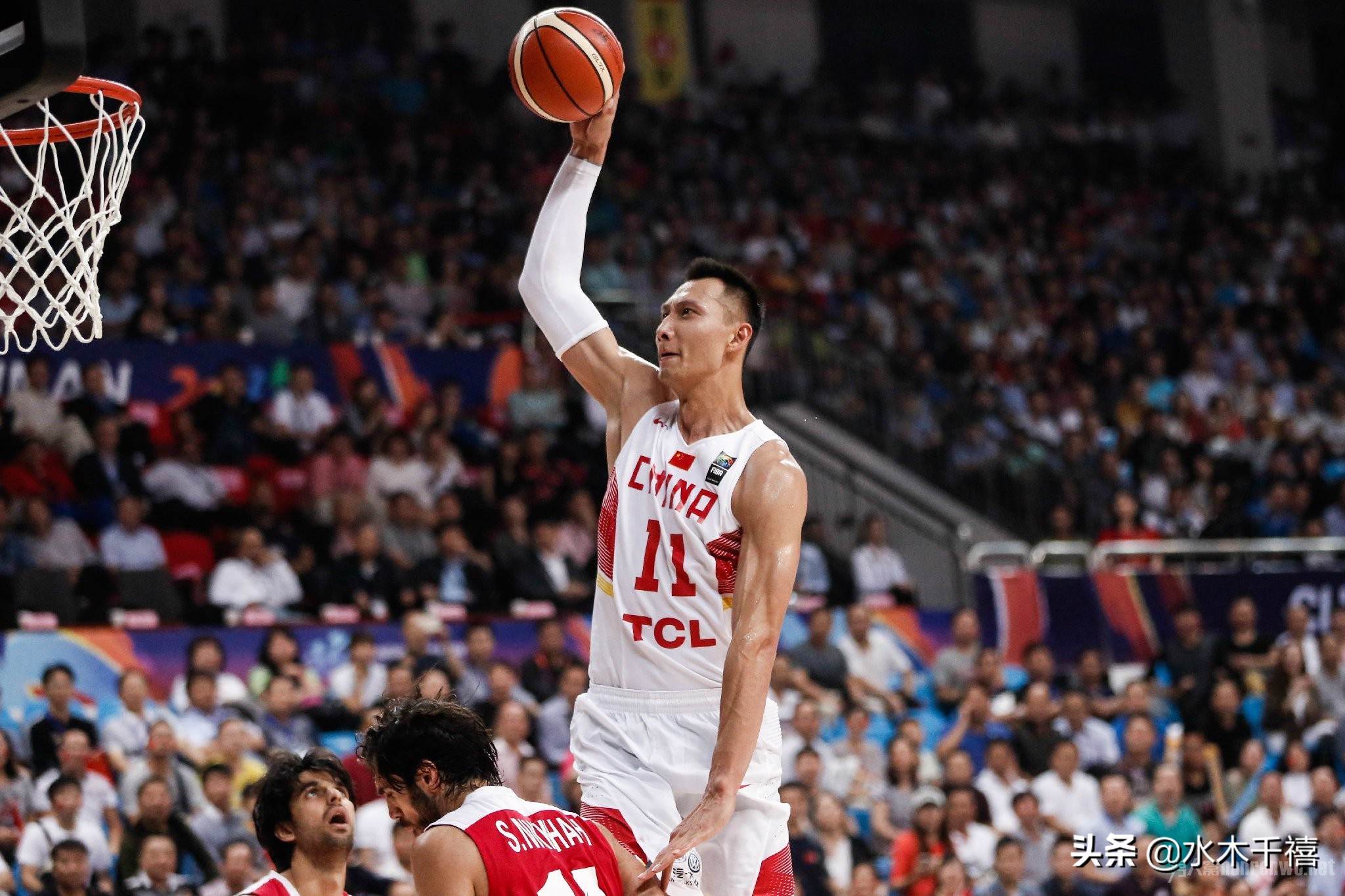 连载:水煮中国篮球,2:易建联按兵不动,是养伤还是战术策略?