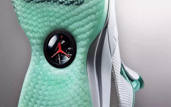 中国男篮出手即证明海报,出手即证明中国篮球全新战袍亮相