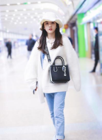 mk包包中什么款式最好看,mk包包和小mk的区别