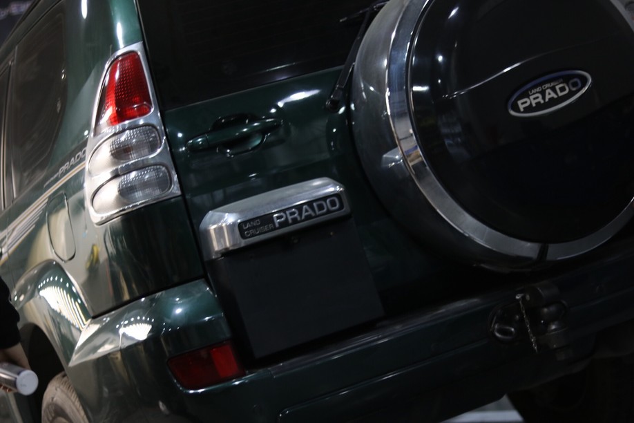 怪兽修车:修复一辆09款中东版丰田霸道,最终旧车变新车