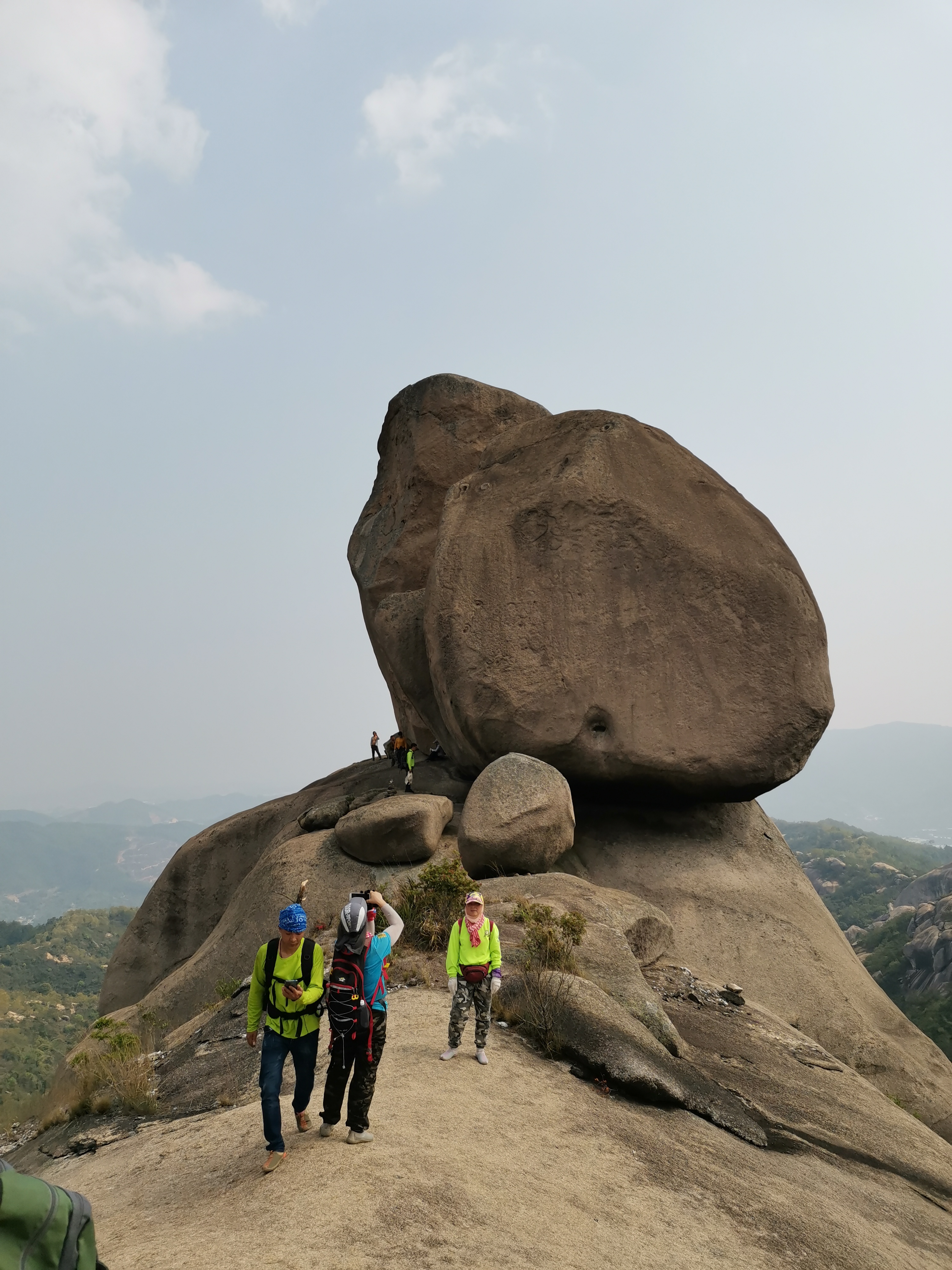 乌山三石连登快乐之旅星期六登山队