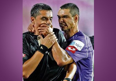 足球逗比视频,最有趣的足球10大搞笑瞬间