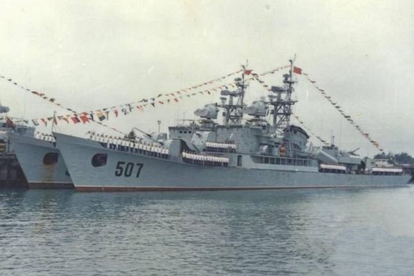 大口径舰炮发展历程,新中国海军大口径舰炮