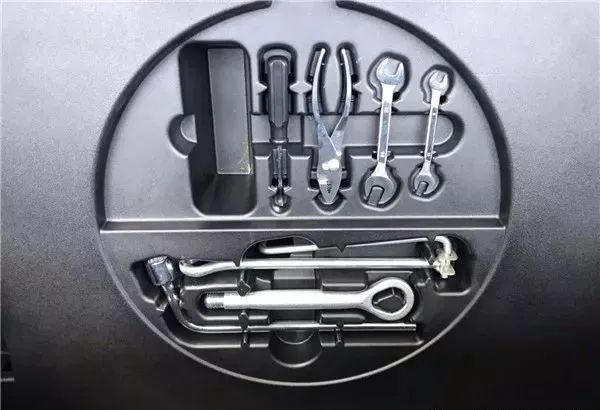 有哪些性能出众的豪车推荐,好车推荐10万雷克萨斯