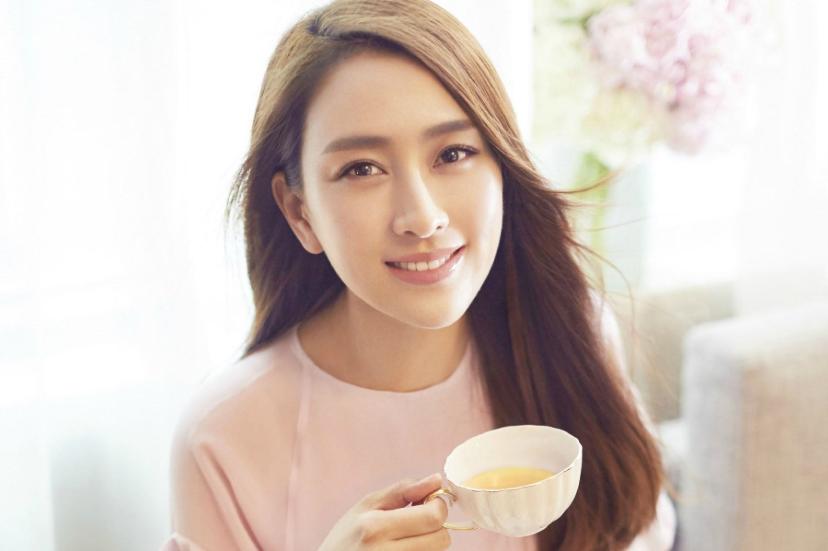 马苏发微博为李小璐辩解,马苏现身机场调侃李小璐