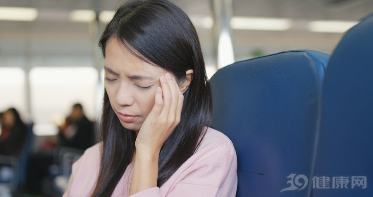 晕车的人怎么克服,缓解晕车小妙招方便有效