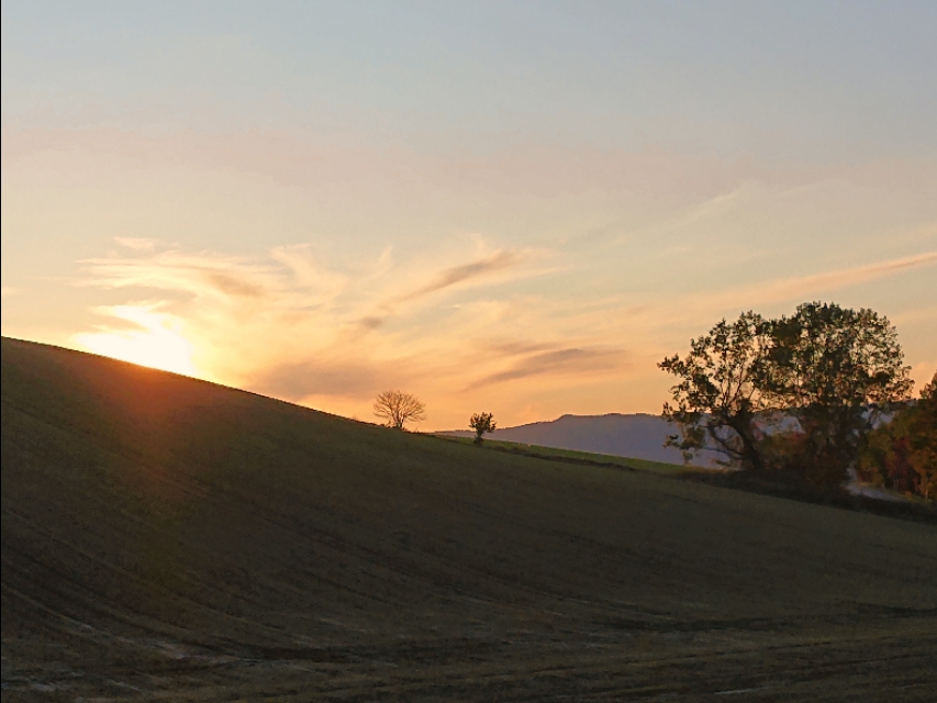 北海道登别到美瑛町需多久,日本北海道美瑛川的雪景