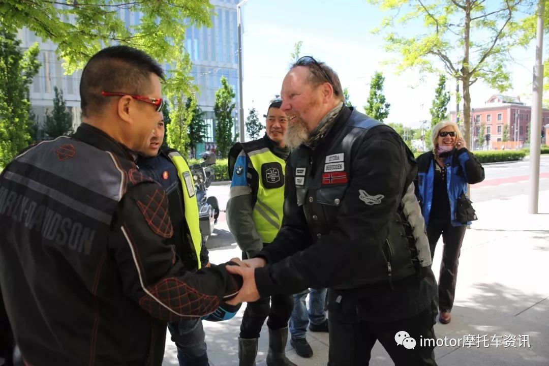 又是来自深圳的摩托车俱乐部！这次他们踏上了北欧的*途征**