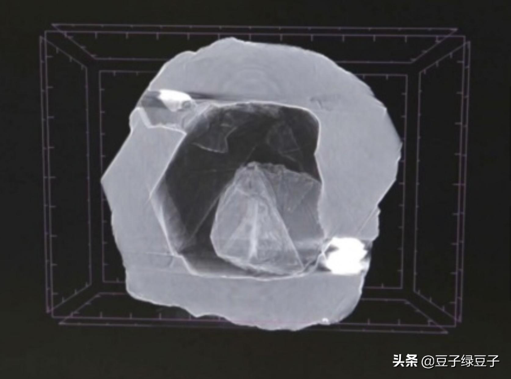 俄罗斯发现巨型钻石,俄罗斯发现巨型钻石坑