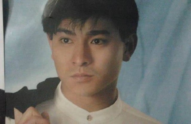 刘德华现身机场通道,刘德华现身机场2019