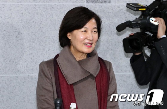 文在寅总统任职,文在寅推荐的总统候选人简介