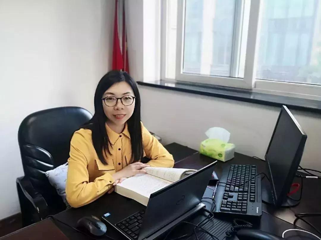 我不是“*底卧**”，我是到公安“跟班体验”的女检察官