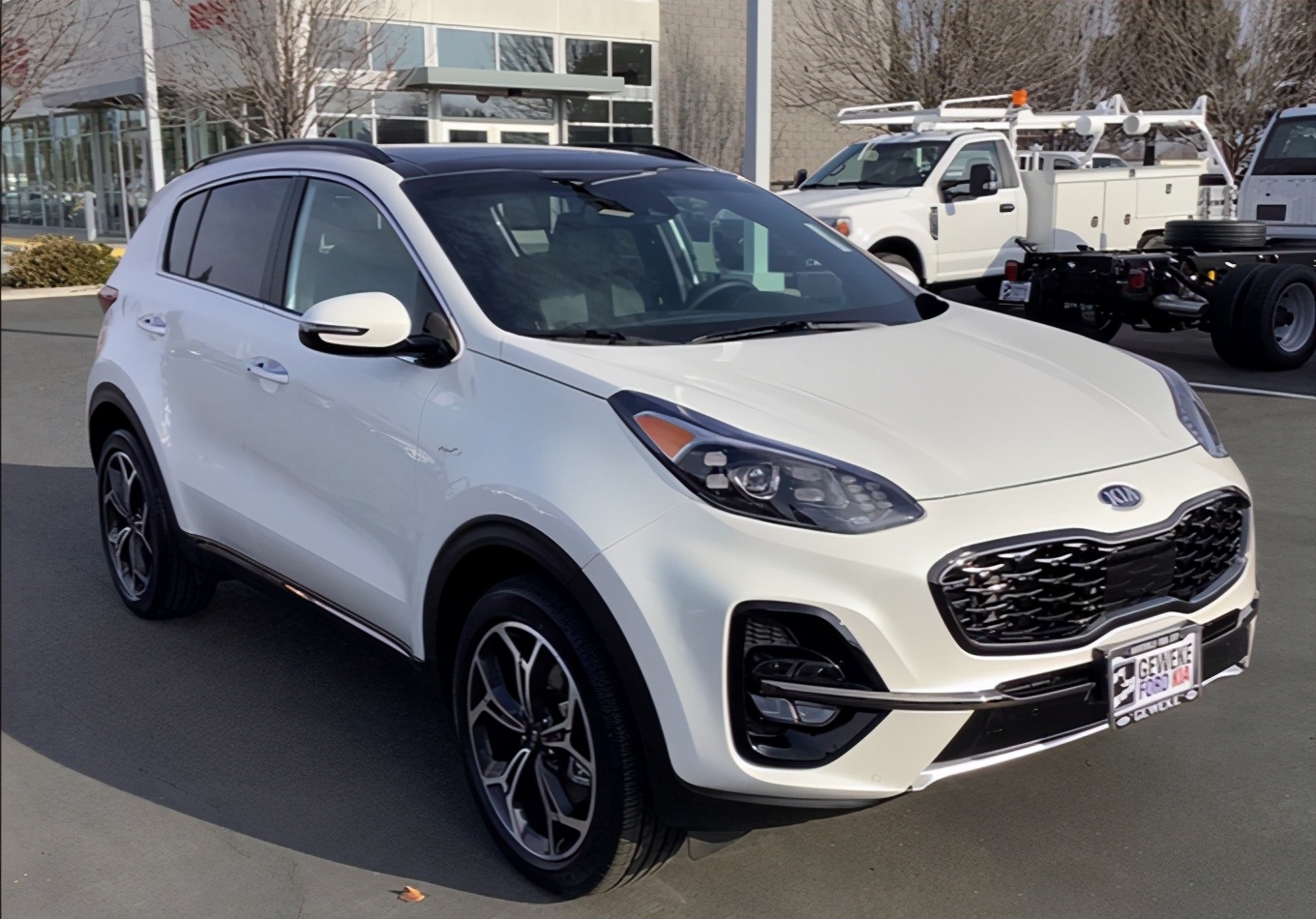 2025款起亚狮跑亮相,起亚全新狮跑将于6月亮相