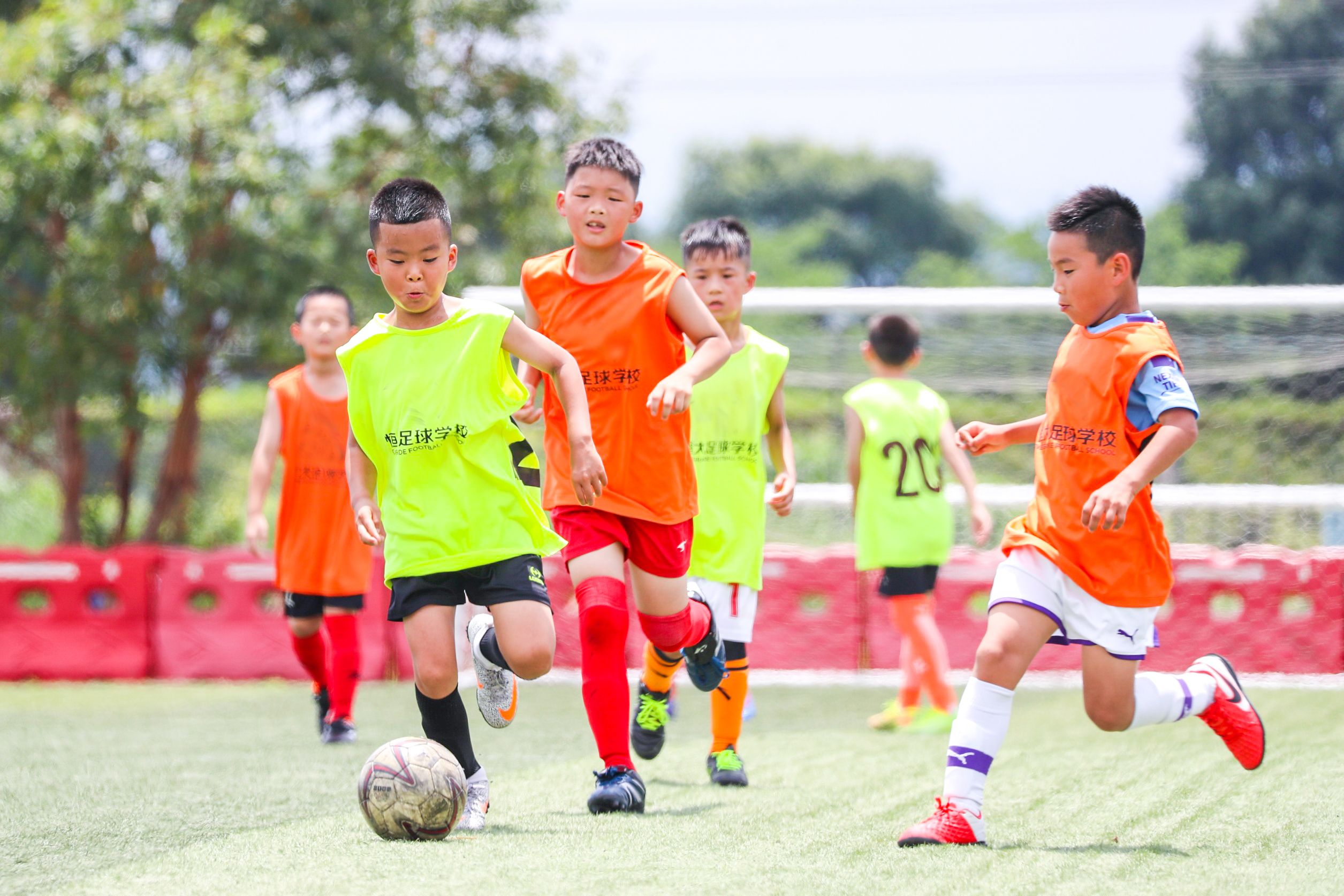 广州恒大足校官网招生简章,恒大足校入学条件