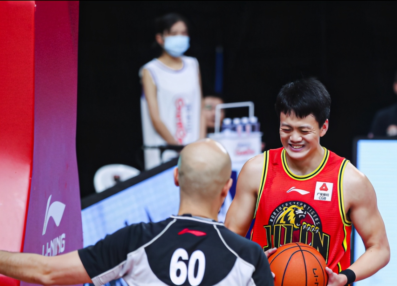 姜宇星绝杀吉林爆冷击败深圳,吉林首季开门红