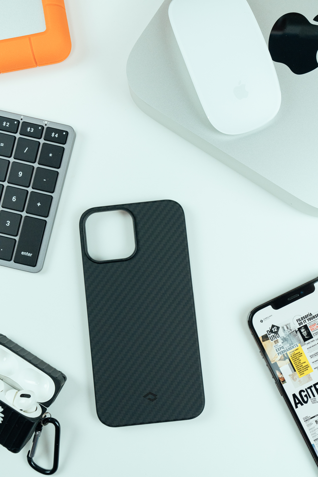 iphone13磁吸降温手机壳,iphone13手机壳磁吸防尘