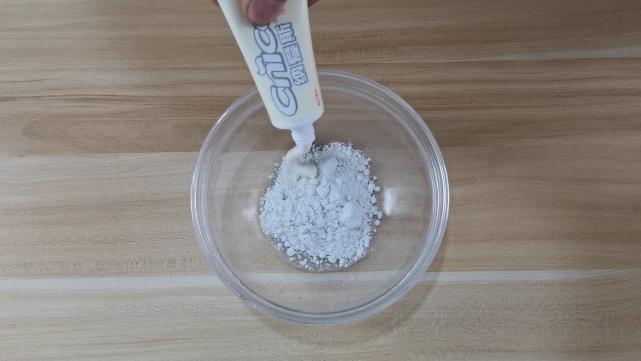 如何制作强力胶水简单方法,胶水没了怎么办教你自制液体胶水